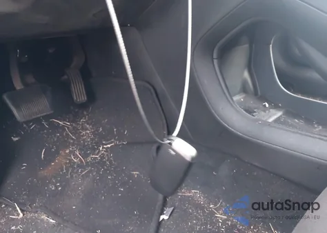 2015 Chrysler 200 Limited z USA, uszkodzony, nr VIN 1C3CCCAB2FN732989